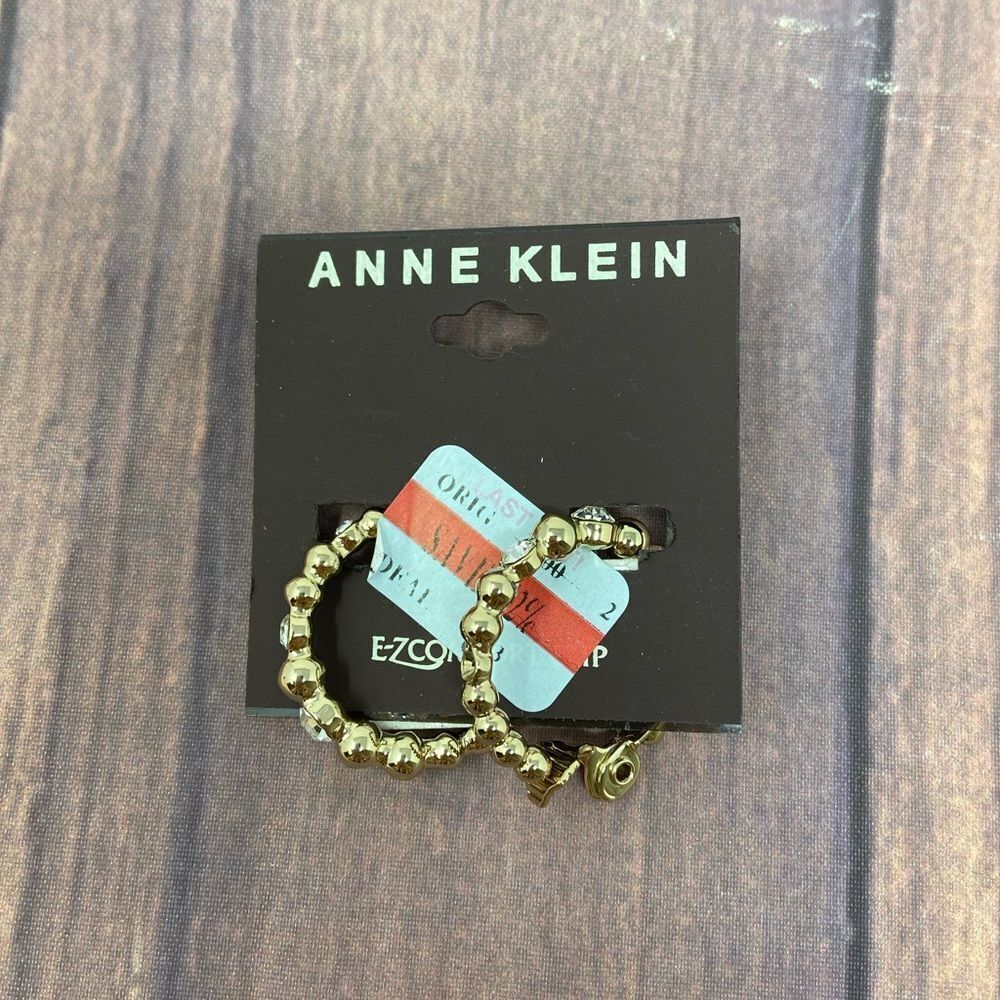ANNE
KLEIN CUBIC ZIRCONIA GOLD HOOP E-Z COMFORT CLIP EARRINGS CJ90